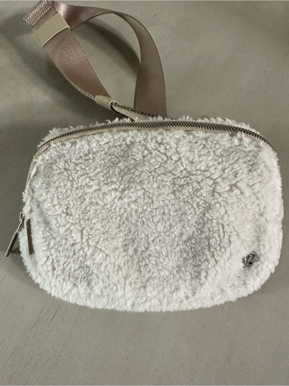 Lululemon Everywhere Fleece Belt Bag 1L - Natural Ivory/Trench (Like New)